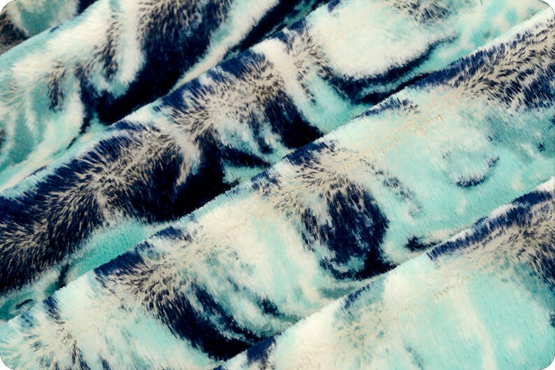 Luxe Cuddle® Aruba Limestone 60" per .5 yard